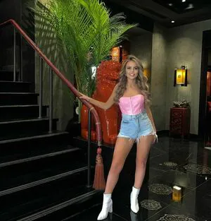 Nicole Farrell OnlyFans Leaked Free Thumbnail Picture - #Kdoso35KWO