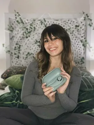 Nicole Maines OnlyFans Leaked Free Thumbnail Picture - #6iszRMxbeE