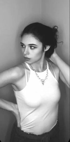 Nicole Maines OnlyFans Leaked Free Thumbnail Picture - #Qd5xfFsFHx