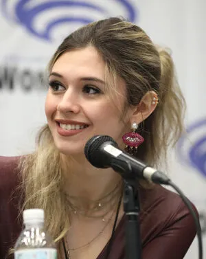 Nicole Maines OnlyFans Leaked Free Thumbnail Picture - #Shj18WuXKW