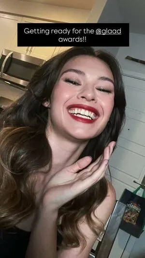 Nicole Maines OnlyFans Leaked Free Thumbnail Picture - #flR2bcHoz7