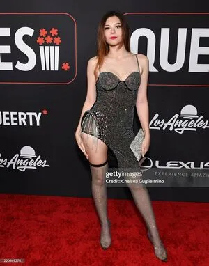 Nicole Maines OnlyFans Leaked Free Thumbnail Picture - #occcPT4Jwn