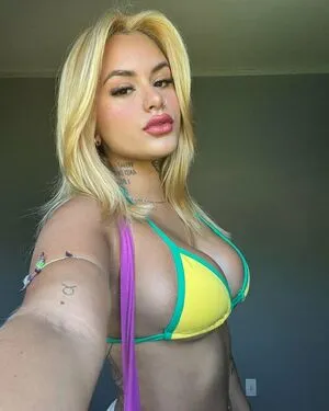 Nicole Reis OnlyFans Leaked Free Thumbnail Picture - #G0fe7t0gin