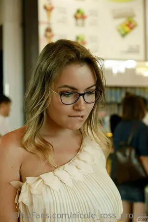 Nicole Ross Promo OnlyFans Leaked Free Thumbnail Picture - #JeeBbb817K