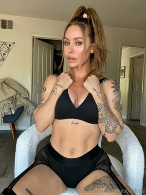 Nicoleanistonfree OnlyFans Leaked Free Thumbnail Picture - #fO2diAInza