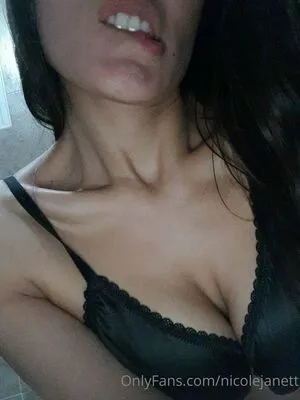 Nicolejanett OnlyFans Leaked Free Thumbnail Picture - #ULjmj557gZ