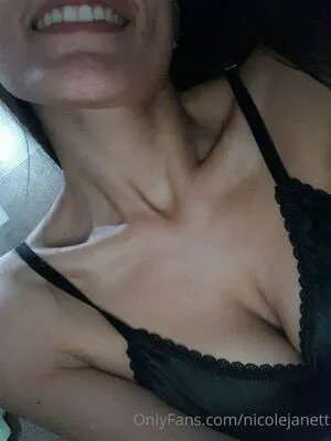 Nicolejanett OnlyFans Leaked Free Thumbnail Picture - #nijnamsVqf
