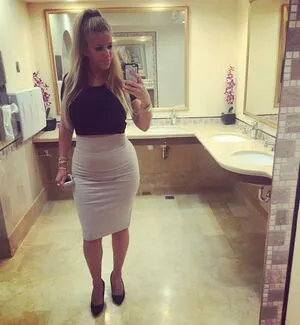 Nicolle A OnlyFans Leaked Free Thumbnail Picture - #UHtRdmDhoe