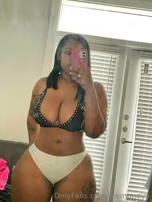 Niemoneyy OnlyFans Leaked Free Thumbnail Picture - #qgeEn5GfMo