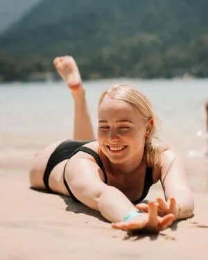 Nienke Helthuis OnlyFans Leaked Free Thumbnail Picture - #xSOjWYUHQ4