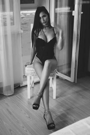 Nika Kissing33 3 Kissing33 OnlyFans Leaked Free Thumbnail Picture - #wg1ssUXlmg