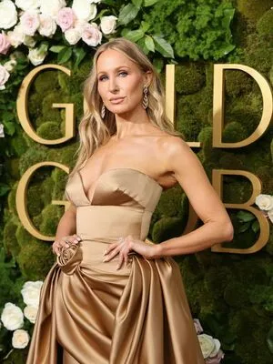 Nikki Glaser OnlyFans Leaked Free Thumbnail Picture - #08YJwmDaOR