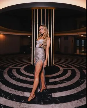 Nikki Glaser OnlyFans Leaked Free Thumbnail Picture - #DcxoMkQ20I