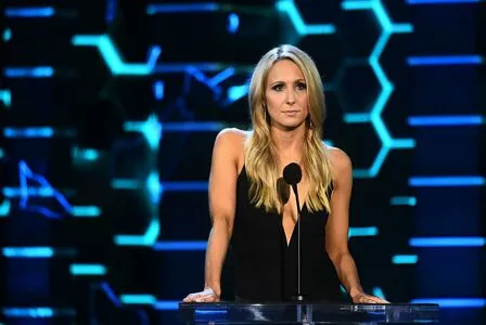 Nikki Glaser OnlyFans Leaked Free Thumbnail Picture - #XAOx1CJ4X5