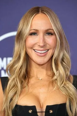 Nikki Glaser OnlyFans Leaked Free Thumbnail Picture - #bpW6XrL1e8