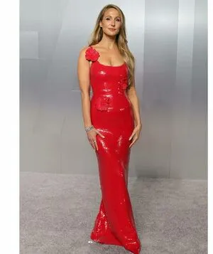 Nikki Glaser OnlyFans Leaked Free Thumbnail Picture - #fbrcnFBIRk