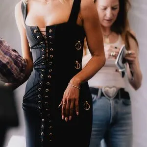 Nikki Glaser OnlyFans Leaked Free Thumbnail Picture - #w0jGozQy19