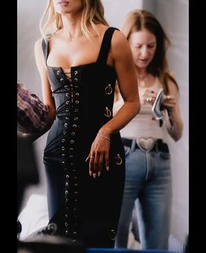 Nikki Glaser OnlyFans Leaked Free Thumbnail Picture - #zL3e1c8vRY