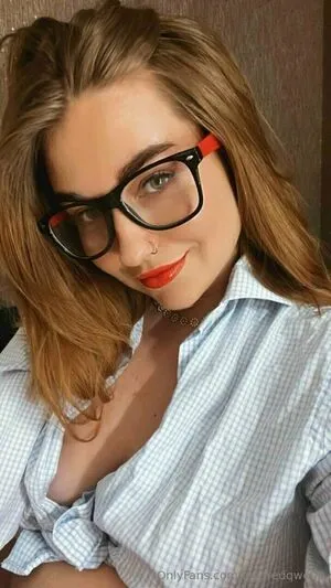 Nikkireddd2 OnlyFans Leaked Free Thumbnail Picture - #uPRSXF46Fl