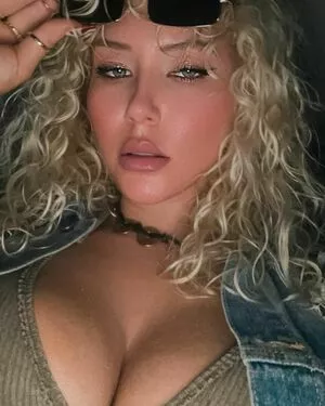 Nikkita Lyons OnlyFans Leaked Free Thumbnail Picture - #VinMIUCPkG