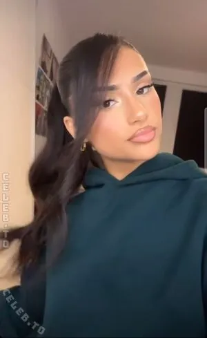 Niloo Wlz OnlyFans Leaked Free Thumbnail Picture - #5pLYEac4GU