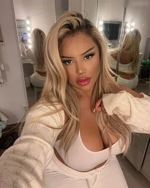 Nilufarsra OnlyFans Leaked Free Thumbnail Picture - #m2X9ejercD