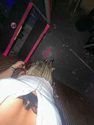 Nilufer Yanya OnlyFans Leaked Free Thumbnail Picture - #7MpoBL8TcG