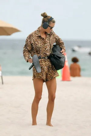 Nina Agdal OnlyFans Leaked Free Thumbnail Picture - #g5ira2JTmS