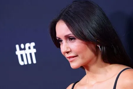 Nina Dobrev OnlyFans Leaked Free Thumbnail Picture - #DKCMBignYY