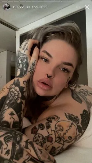 Nina Pirker OnlyFans Leaked Free Thumbnail Picture - #UNIavYPMeg