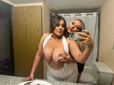 Ninaandlaura OnlyFans Leaked Free Thumbnail Picture - #jftcHqOaWn