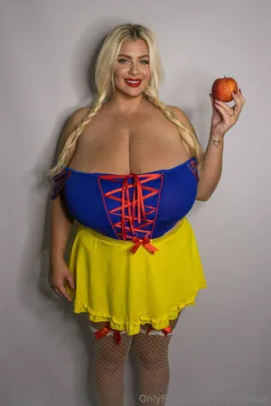 NinaPhoenix OnlyFans Leaked Free Thumbnail Picture - #a8dGiKq04a