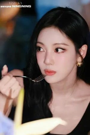 Ningning Aespa OnlyFans Leaked Free Thumbnail Picture - #Z3inskntg8