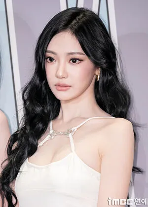 Ningning Aespa OnlyFans Leaked Free Thumbnail Picture - #djPhLGPtg3