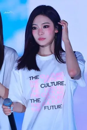 Ningning Aespa OnlyFans Leaked Free Thumbnail Picture - #wd76cdgJ80