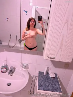 Nisha Fox OnlyFans Leaked Free Thumbnail Picture - #FquraSj4sr