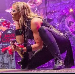 Nita Strauss OnlyFans Leaked Free Thumbnail Picture - #5wO0LyrMVz