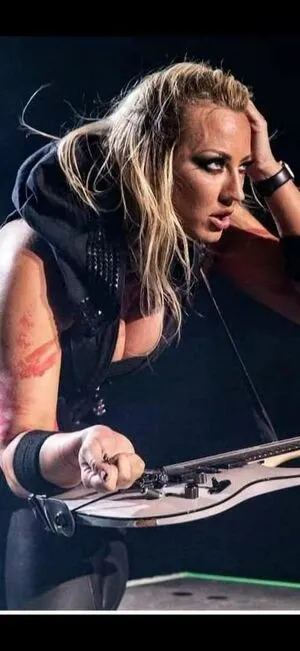 Nita Strauss OnlyFans Leaked Free Thumbnail Picture - #A2xL4SADHr