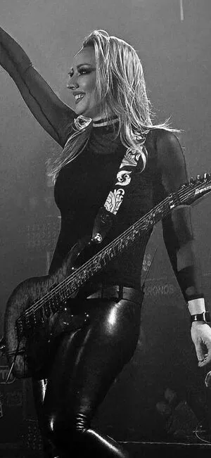 Nita Strauss OnlyFans Leaked Free Thumbnail Picture - #EMH9I7Ekwb
