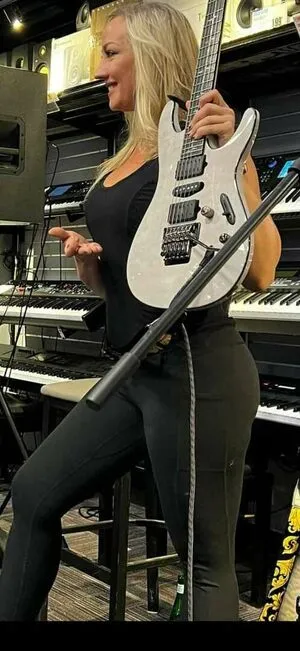 Nita Strauss OnlyFans Leaked Free Thumbnail Picture - #U8BnRxbBDl