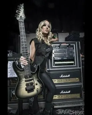 Nita Strauss OnlyFans Leaked Free Thumbnail Picture - #kOnH26yeJK