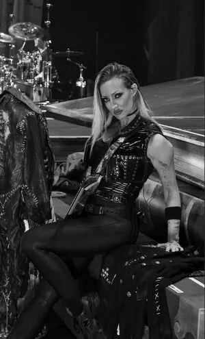 Nita Strauss OnlyFans Leaked Free Thumbnail Picture - #lK4qdA57R4