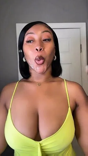 Nneka OnlyFans Leaked Free Thumbnail Picture - #AwdhaBs4Nc