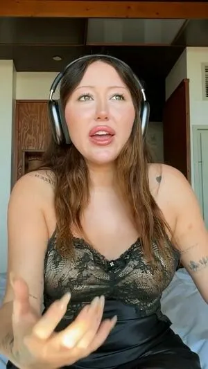 Noah Cyrus OnlyFans Leaked Free Thumbnail Picture - #C3xXJfVAQs