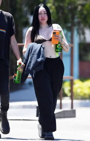 Noah Cyrus OnlyFans Leaked Free Thumbnail Picture - #blJU4OOPbo