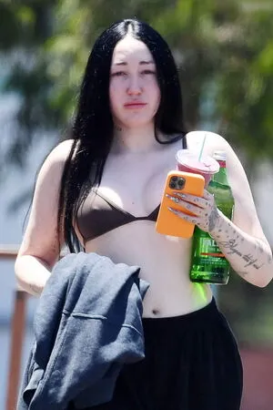 Noah Cyrus OnlyFans Leaked Free Thumbnail Picture - #s1B9nLlMzK
