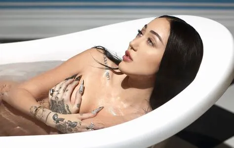 Noah Cyrus OnlyFans Leaked Free Thumbnail Picture - #xumrxqeVxb