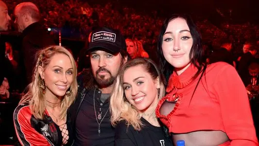 Noahcyrus OnlyFans Leaked Free Thumbnail Picture - #ScT5l0Hop6