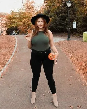 Noelle Downing OnlyFans Leaked Free Thumbnail Picture - #93Fa98a2h1