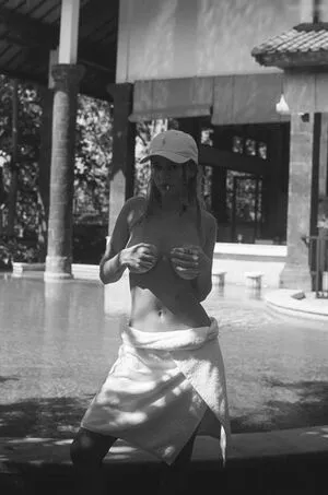Noemie Neuens OnlyFans Leaked Free Thumbnail Picture - #7fydQx6oow